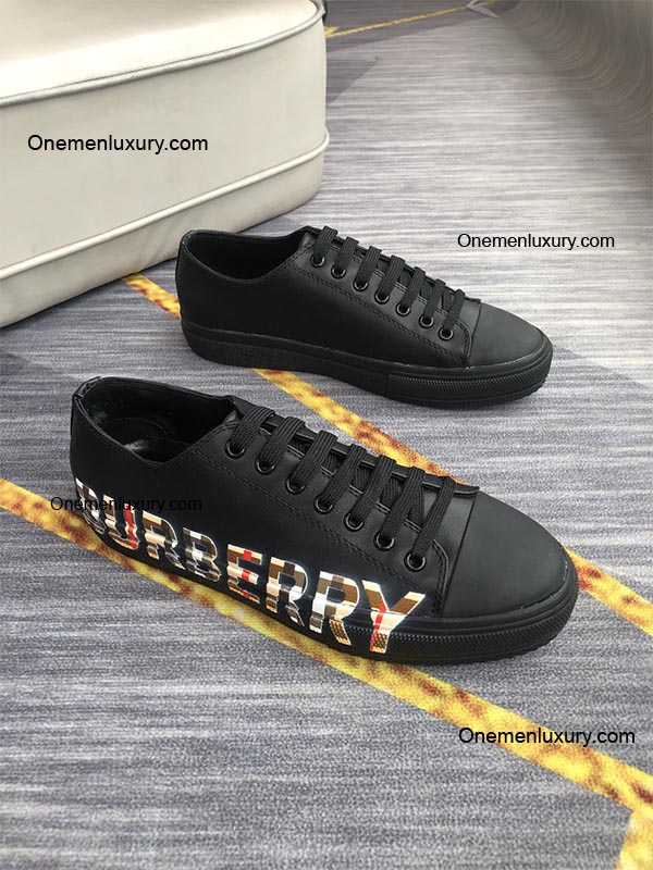 Giày Burberry sneaker nam đen họa tiết burberry độc đáo GN070
