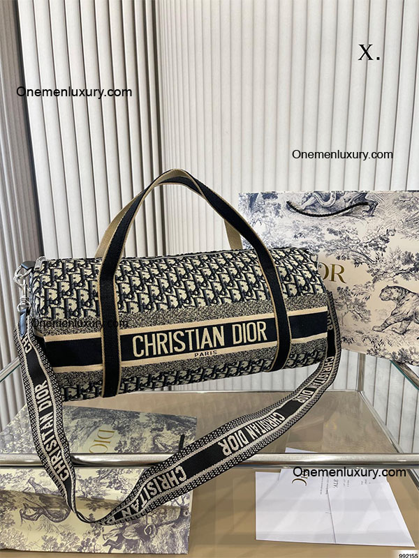 Túi du lịch Dior trống tròn họa tiết thêu Christian Dior Cực Đẹp -  Onemenluxury